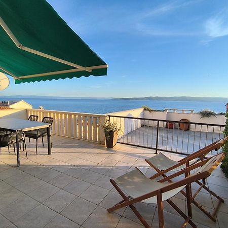 Apartments Julija Брела Екстериор снимка
